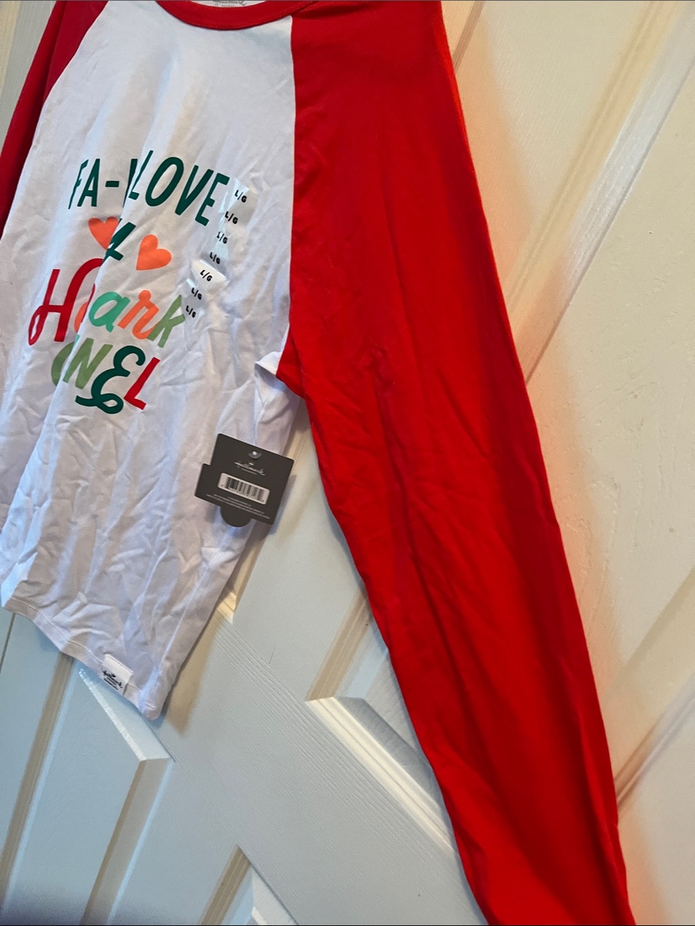Hallmark Channel NWT Christmas Raglan Graphic Tee Large Fa-La-Love Red White - Picture 9 of 16